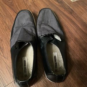 Steve Madden casual shoe